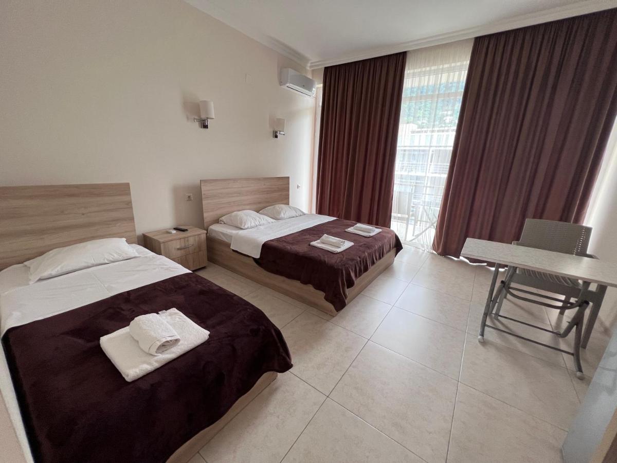 Sunshine Hotel Кваріаті Екстер'єр фото
