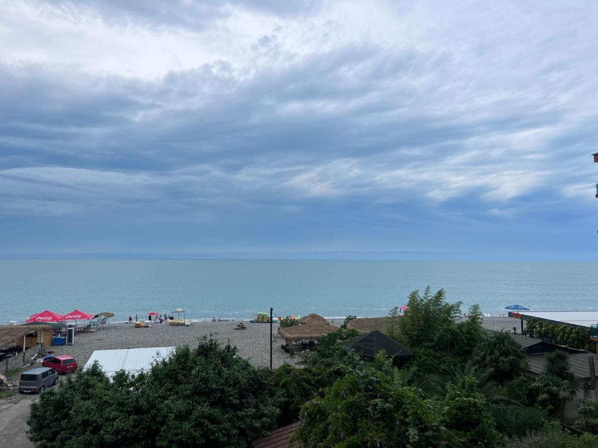 Sunshine Hotel Кваріаті Екстер'єр фото