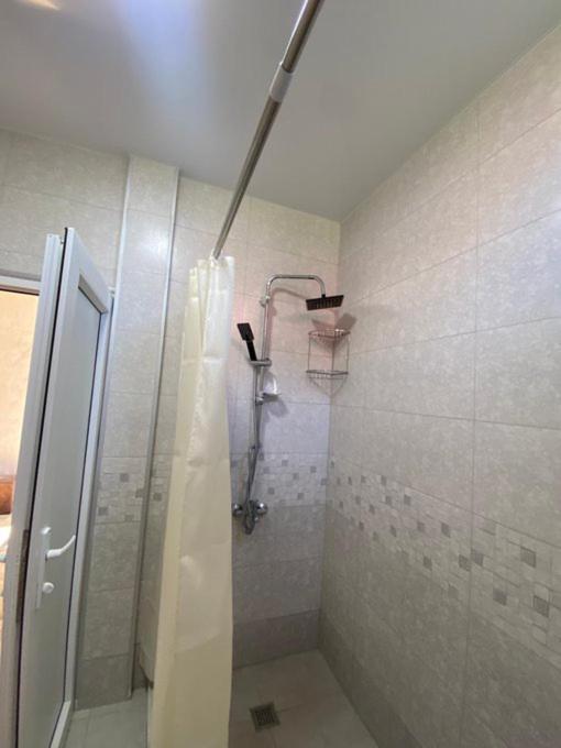 Sunshine Hotel Кваріаті Екстер'єр фото