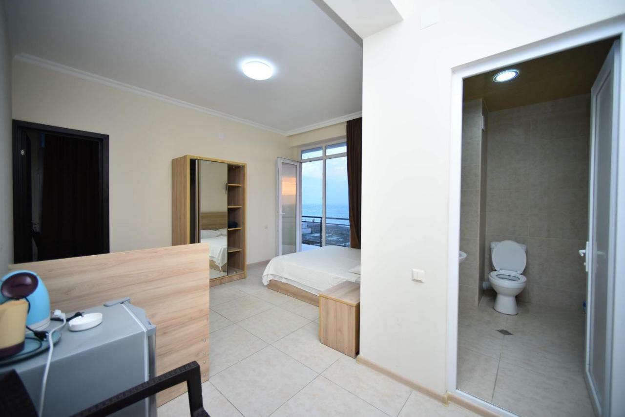 Sunshine Hotel Кваріаті Екстер'єр фото